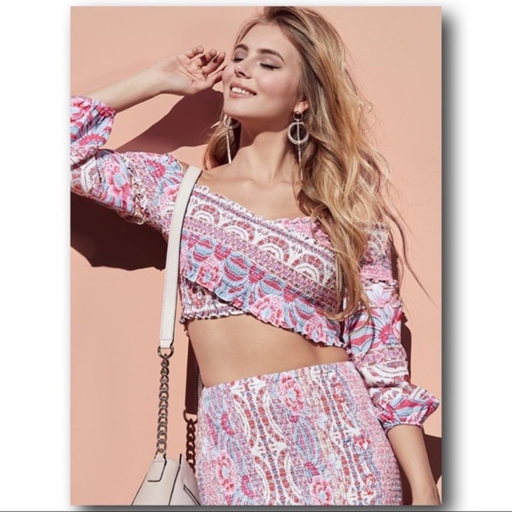 Trixie off shoulder crop top